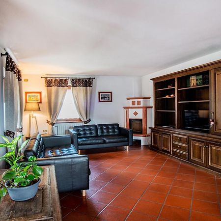 Appartamento Aldo Isolaccia Exterior foto